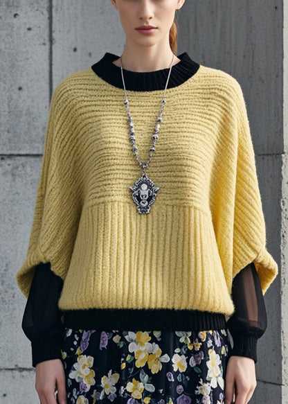 Well Tailored Sweater with a Graceful Silhouette