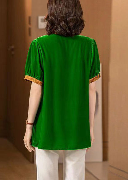 Well Tailored Blouse with a Graceful Silhouette