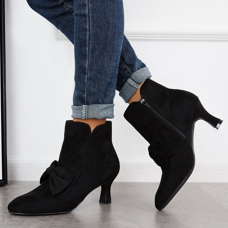 Graceful Orthopedic Boots for Modern Look