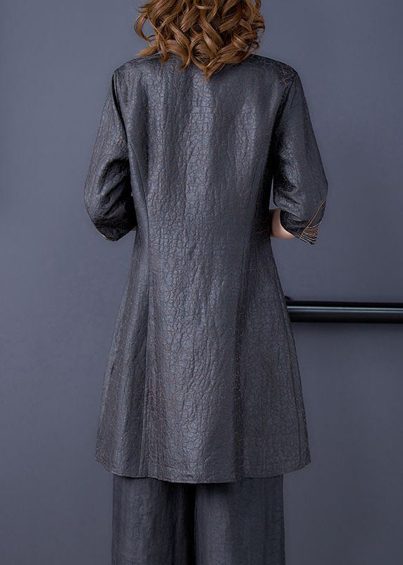 Well Tailored Top with a Graceful Silhouette