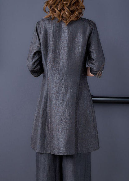 Well Tailored Top with a Graceful Silhouette