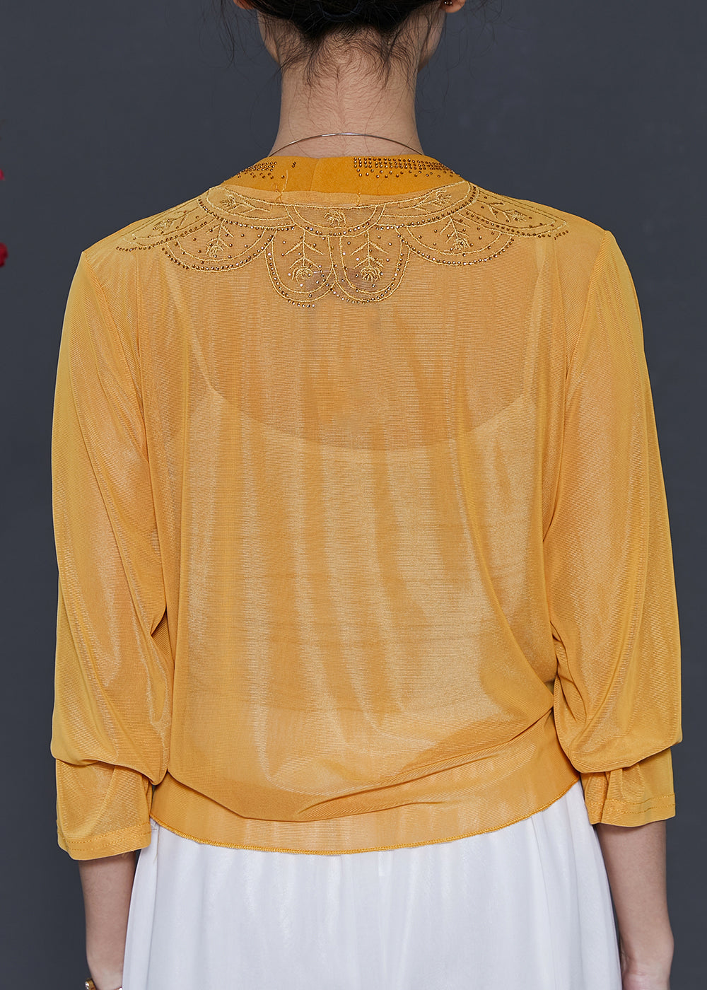 Effortlessly Elegant Cardigan with a Timeless Design