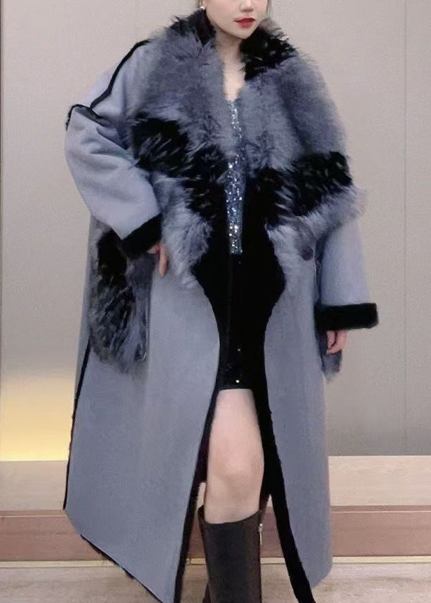 Elegantly Styled Coat for Everyday Wear