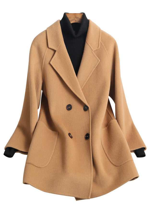 Well Tailored Coat with a Graceful Silhouette