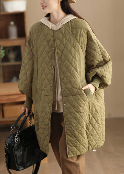 Well Tailored Coat with a Graceful Silhouette