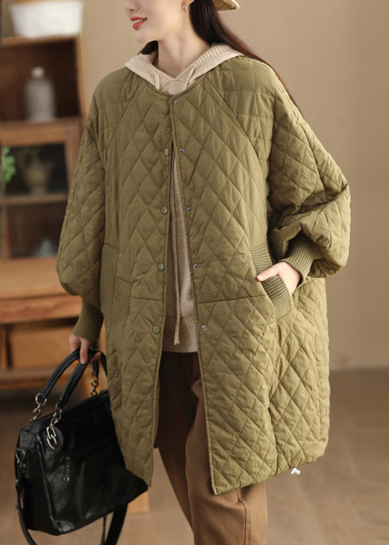 Well Tailored Coat with a Graceful Silhouette