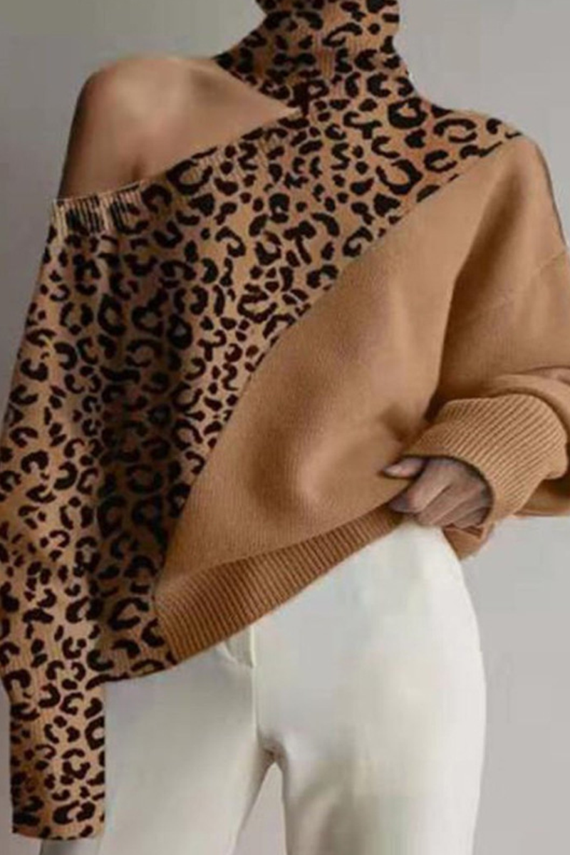 Beautifully Finished Sweater in a Timeless Design