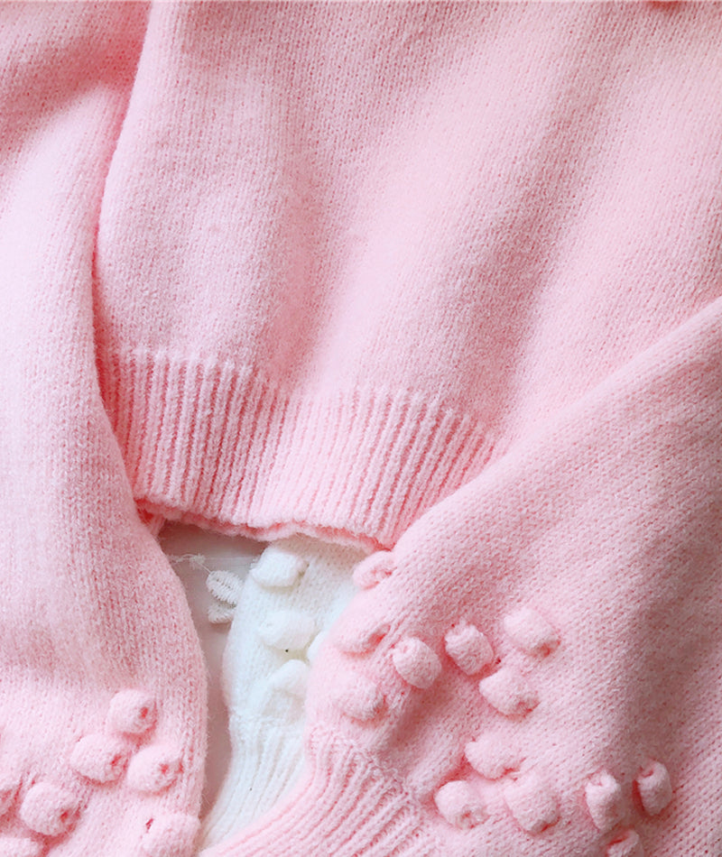 Classic Vintage Sweater with a Flattering Fit