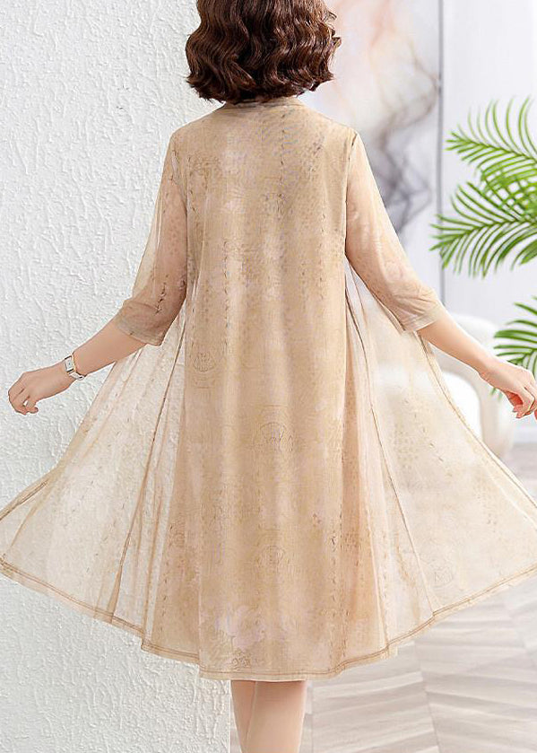 Well Tailored Cardigan with a Graceful Silhouette