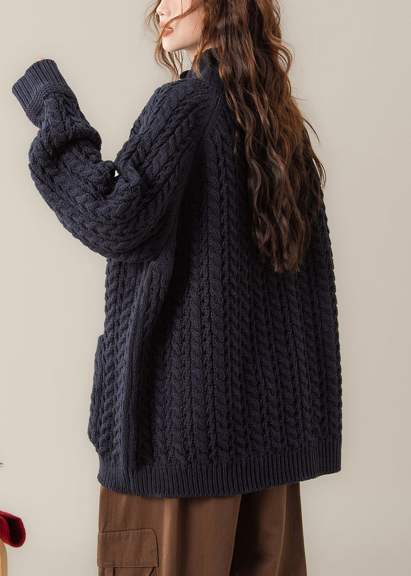 Well Tailored Coat with a Graceful Silhouette