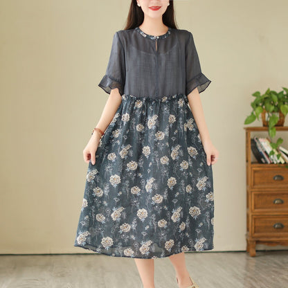 Beautifully Finished Dress in a Timeless Design