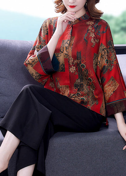 Beautifully Crafted Blouse in a Classic Style