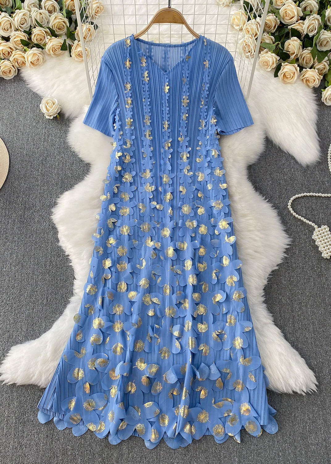 Beautifully Crafted Dress in a Classic Style