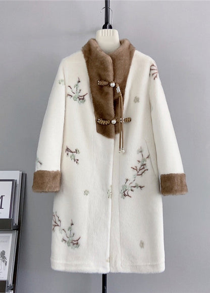 Elegantly Styled Coat for Everyday Wear
