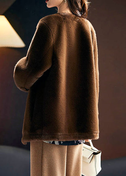 Beautifully Finished Coat in a Timeless Design