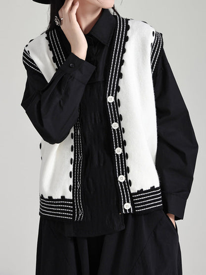 Effortlessly Elegant Garment with a Timeless Design