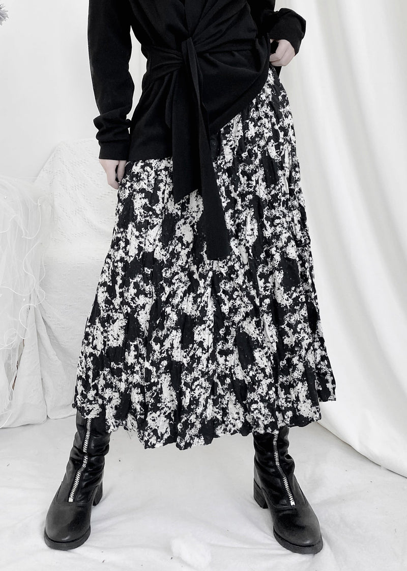 Effortlessly Elegant Garment with a Timeless Design