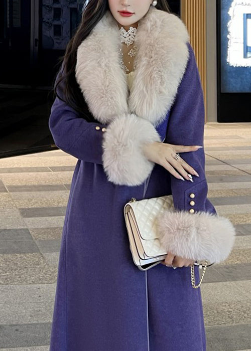 Well Tailored Coat with a Graceful Silhouette
