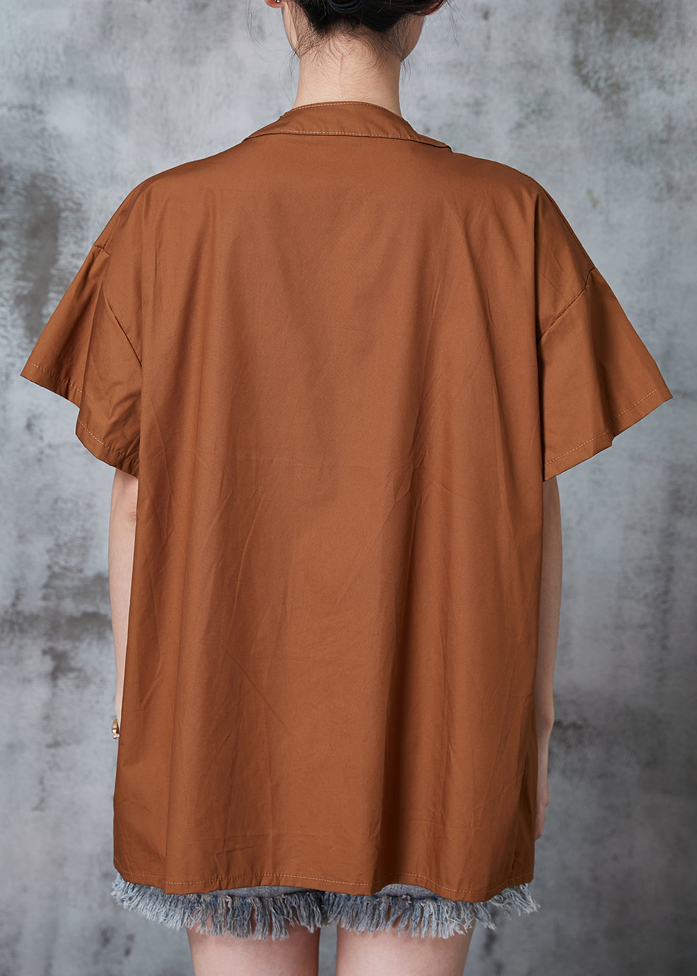 Classic Vintage Shirt with a Flattering Fit
