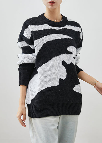 Gracefully Styled Top for Any Occasion
