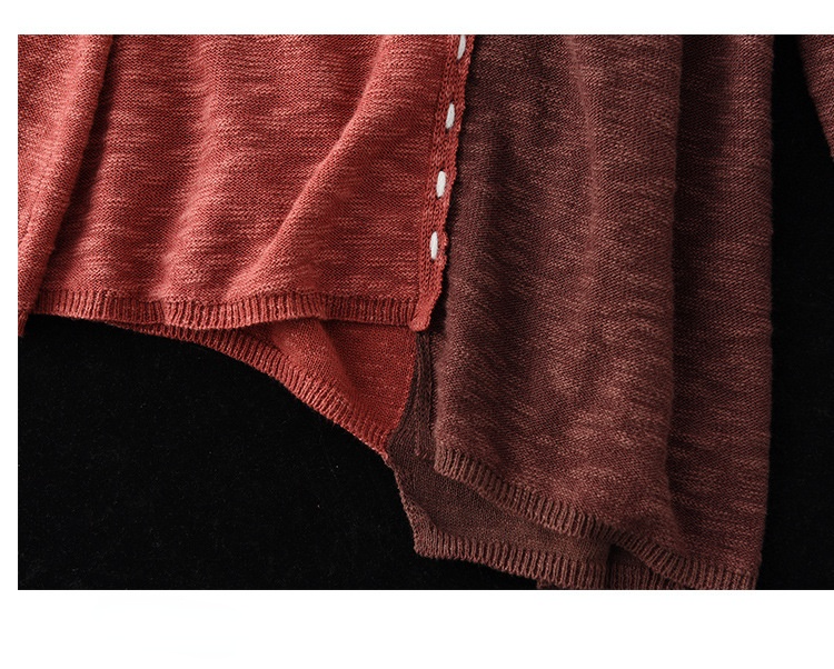 Effortlessly Elegant Top with a Timeless Design