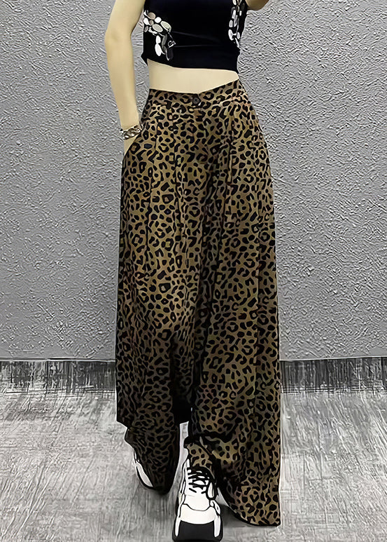 Well Tailored Pants with a Graceful Silhouette