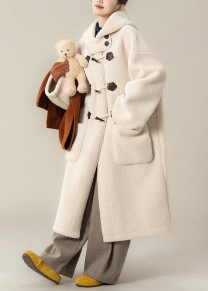 Beautifully Finished Coat in a Timeless Design