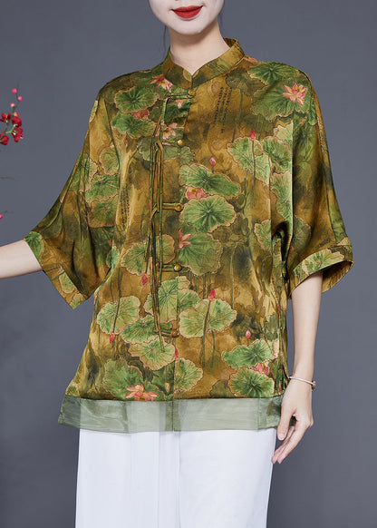 Classic Vintage Top with a Flattering Fit