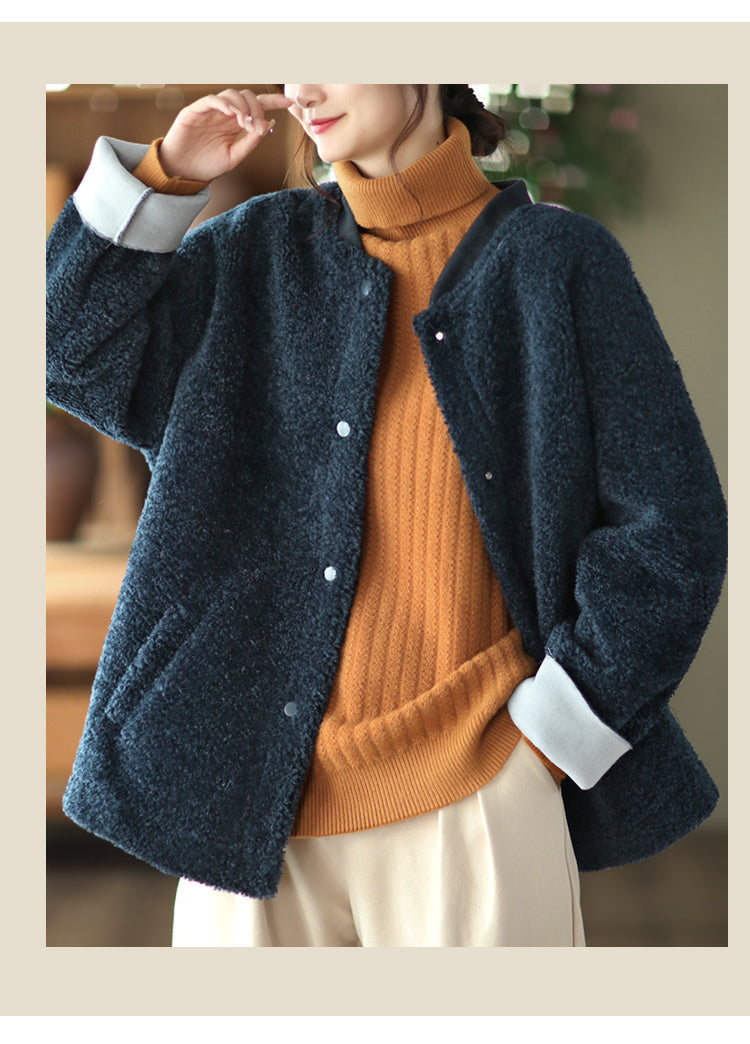 Beautifully Finished Coat in a Timeless Design