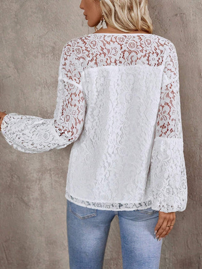 Sophisticated Blouse with a Clean Classic Look