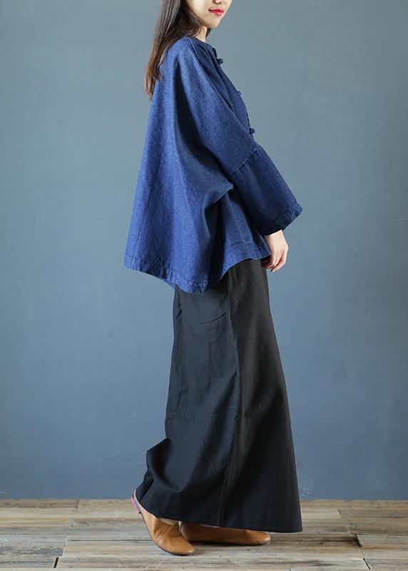 Well Tailored Blouse with a Graceful Silhouette