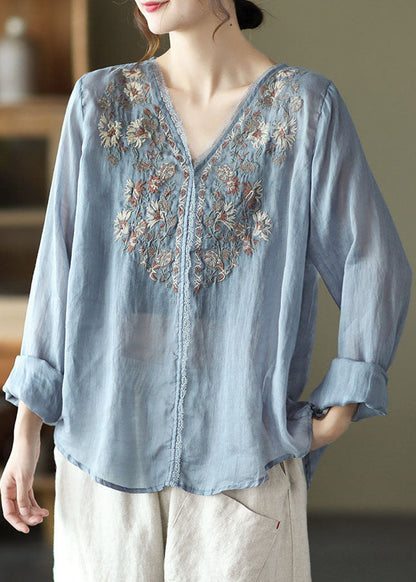 Effortlessly Elegant Blouse with a Timeless Design