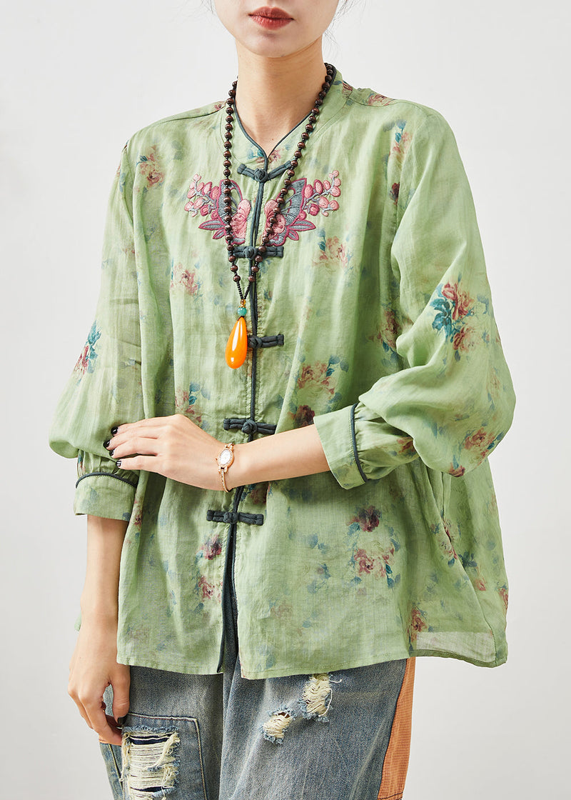 Well Tailored Top with a Graceful Silhouette