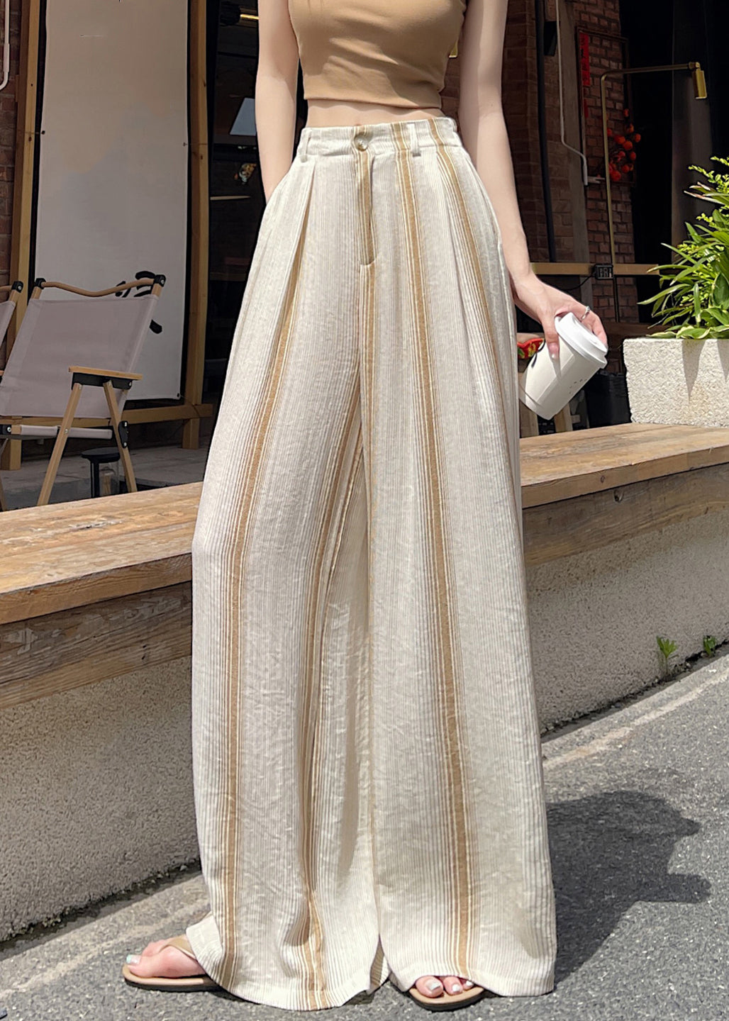 Beautifully Finished Pants in a Timeless Design