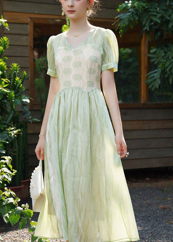 Beautifully Crafted Dress in a Classic Style