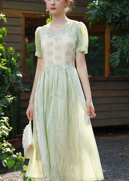 Beautifully Crafted Dress in a Classic Style