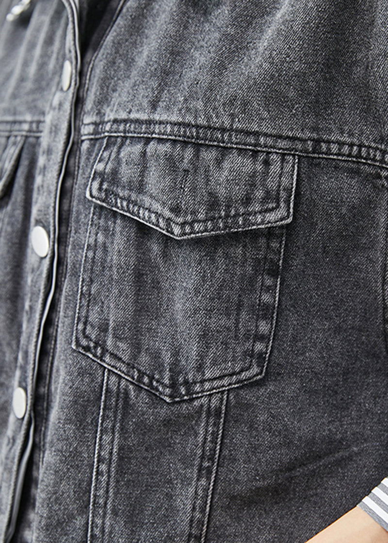 Beautifully Finished Coat in a Timeless Design