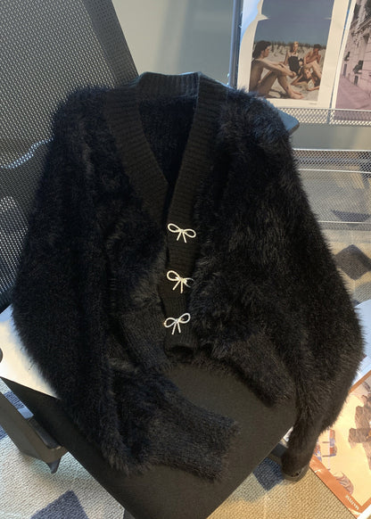 Beautifully Finished Cardigan in a Timeless Design