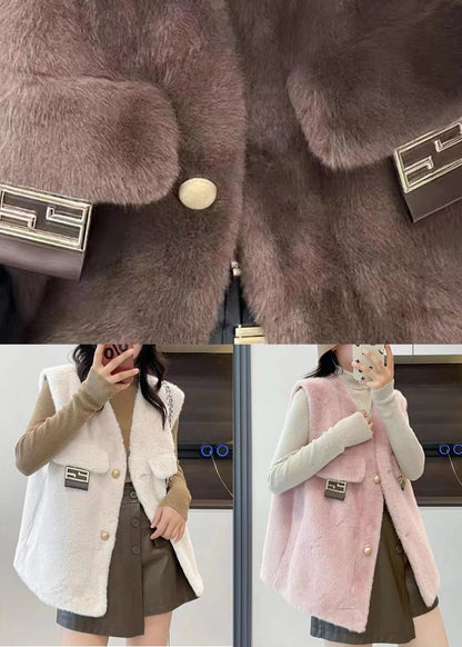 Gracefully Styled Coat for Any Occasion