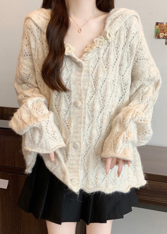 Effortlessly Elegant Cardigan with a Timeless Design