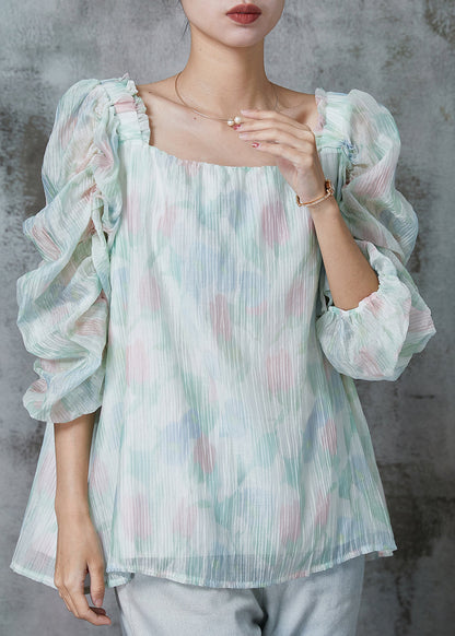 Well Tailored Blouse with a Graceful Silhouette