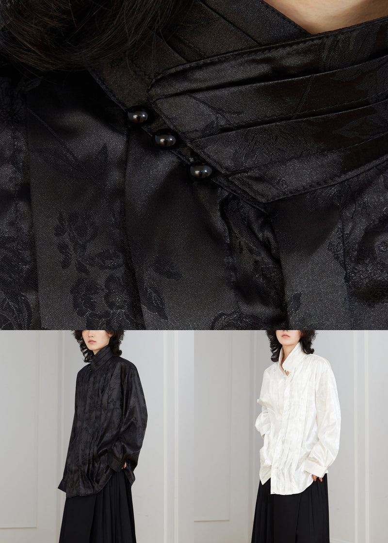 Sophisticated Blouse with a Clean Classic Look