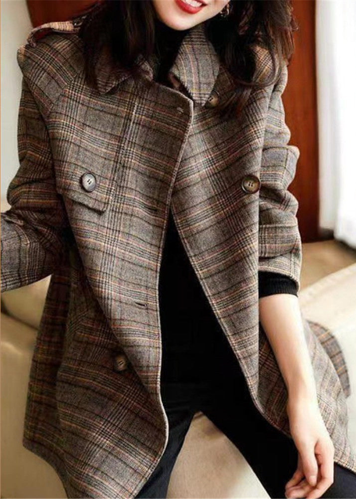 Effortlessly Elegant Coat with a Timeless Design