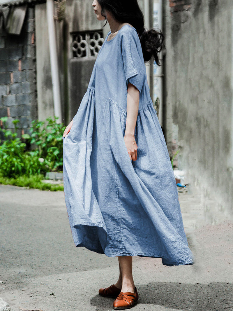 Effortlessly Elegant Dress with a Timeless Design