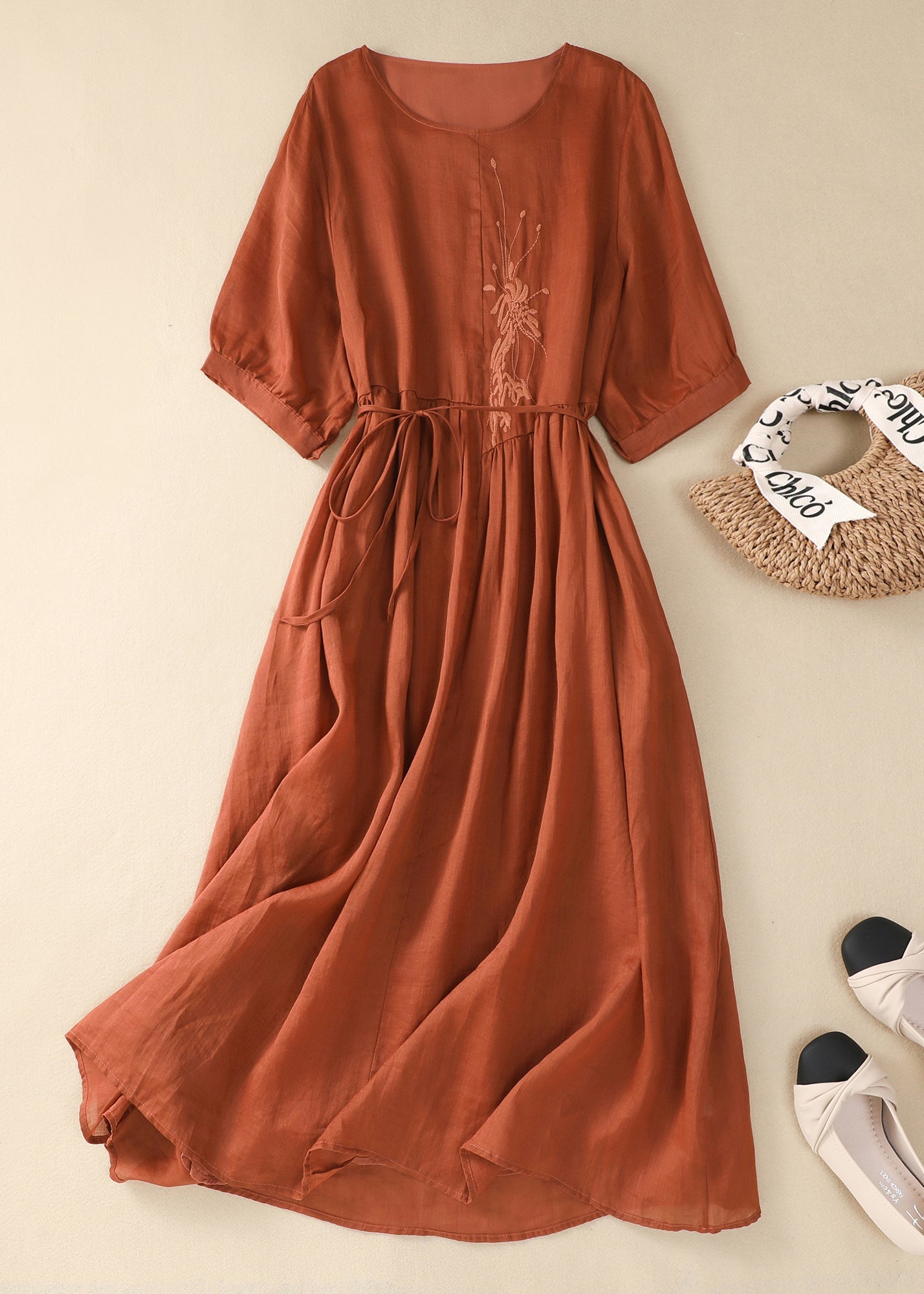 Gracefully Styled Dress for Any Occasion
