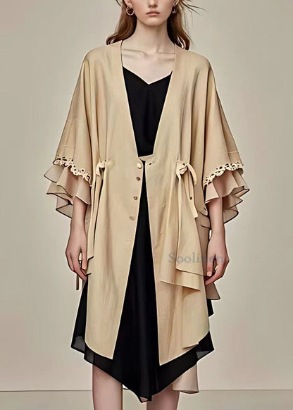 Well Tailored Coat with a Graceful Silhouette