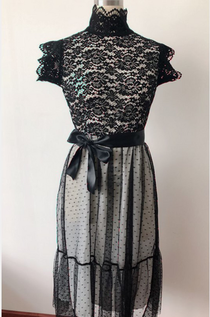 Classic Vintage Dress with a Flattering Fit