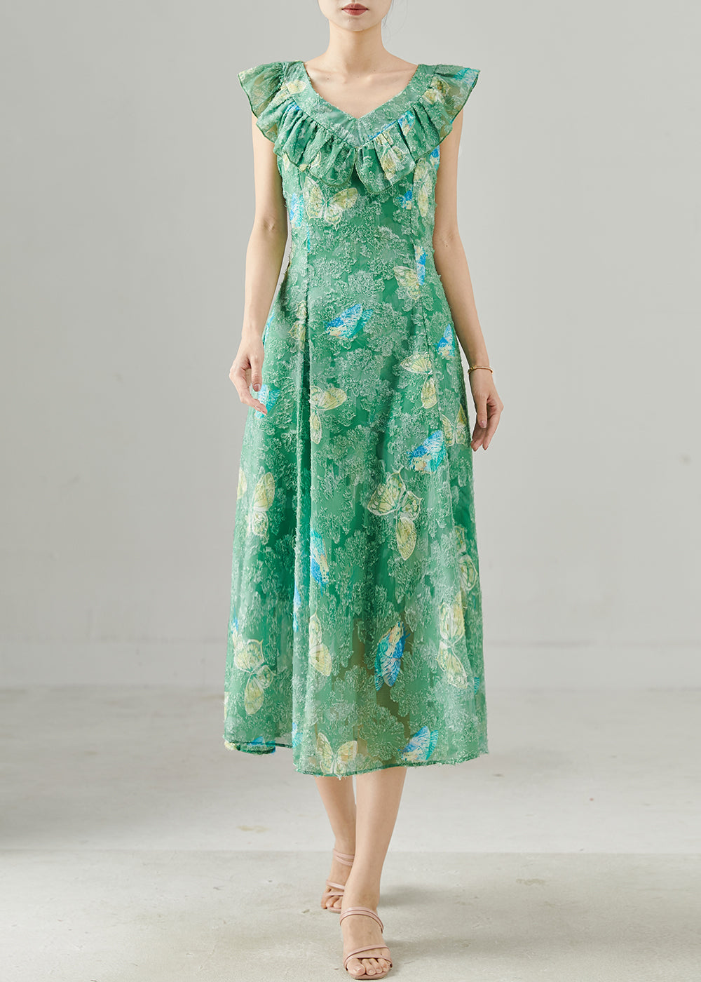 Beautifully Crafted Dress in a Classic Style