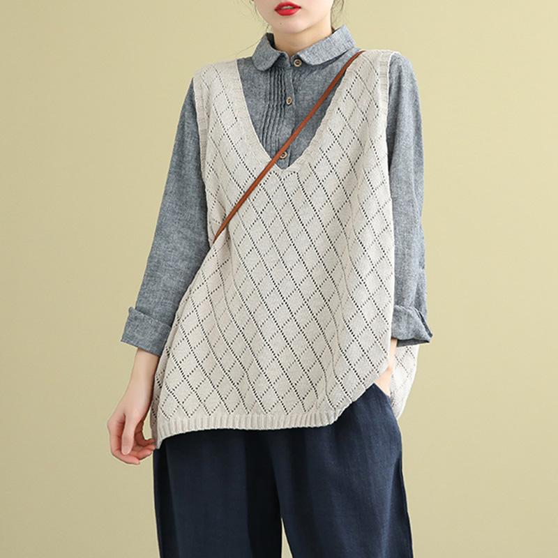 Classic Vintage Sweater with a Flattering Fit
