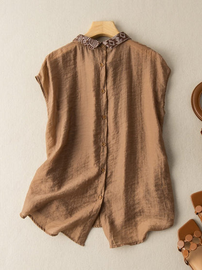 Effortlessly Elegant T-Shirt with a Timeless Design